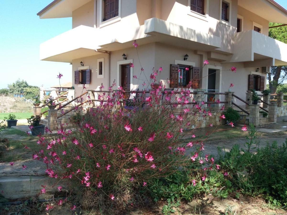 Armiriki Apartments Korakochori Luaran gambar