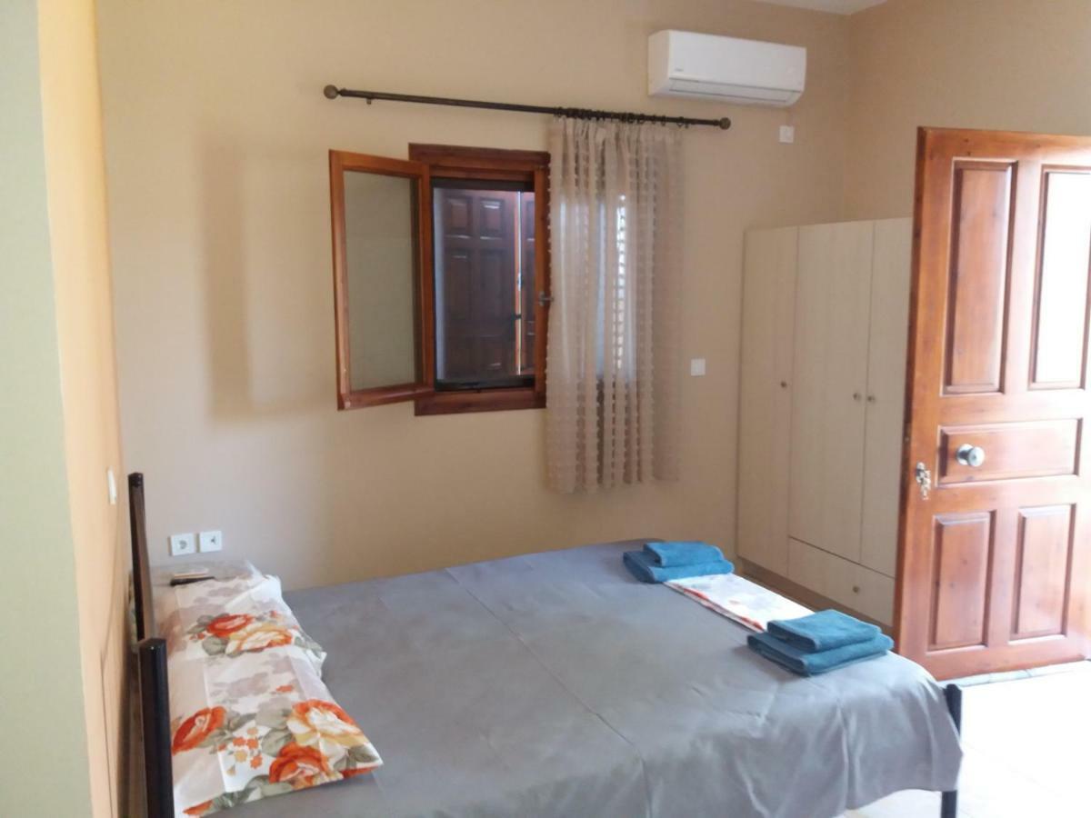 Armiriki Apartments Korakochori Luaran gambar